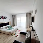 Pensiune Ryanna Pe Plaja Belona