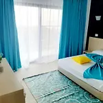 Ryanna Pe Plaja Belona