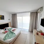 Ryanna Pe Plaja Belona Pensiune