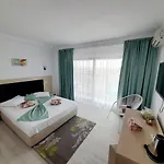 Ryanna Pe Plaja Belona Pensiune 4*