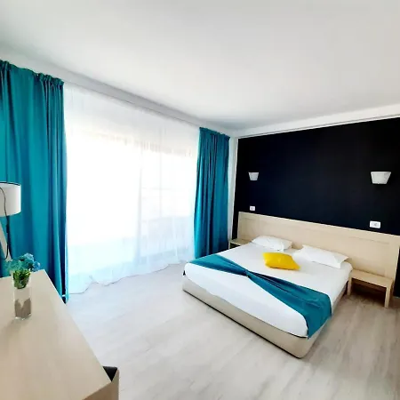 Ryanna Pe Plaja Belona Ефоріє-Норд