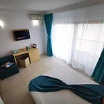 Ryanna Pe Plaja Belona Casa de hóspedes