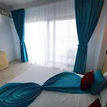 Ryanna Pe Plaja Belona