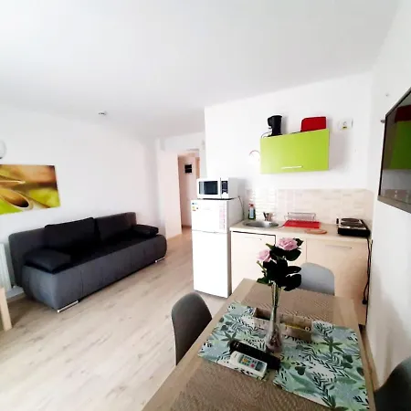 Ryanna Pe Plaja Belona Gæstehus 3*