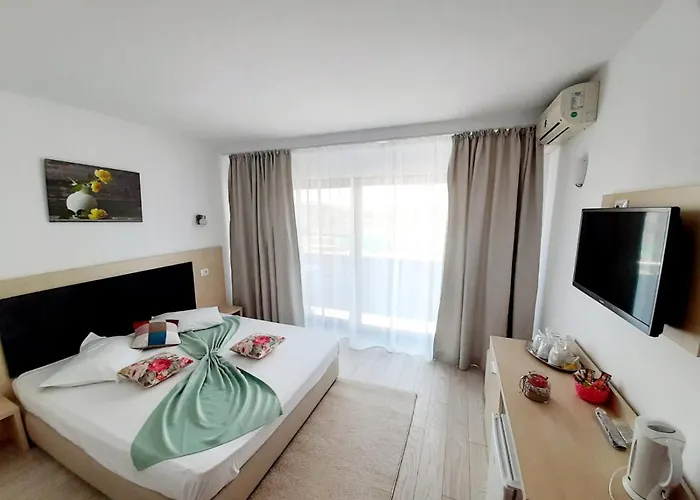 Ryanna Pe Plaja Belona 招待所