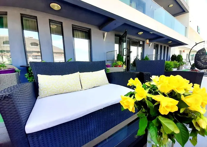 Ryanna Pe Plaja Belona Eforie Nord