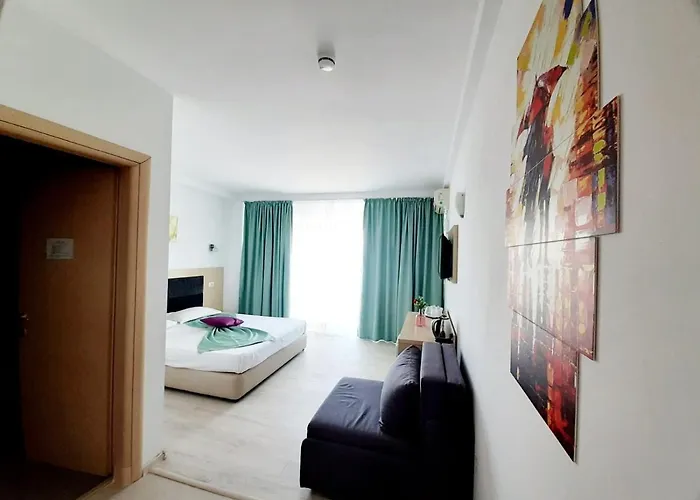 Ryanna Pe Plaja Belona 招待所 艾福雷诺德