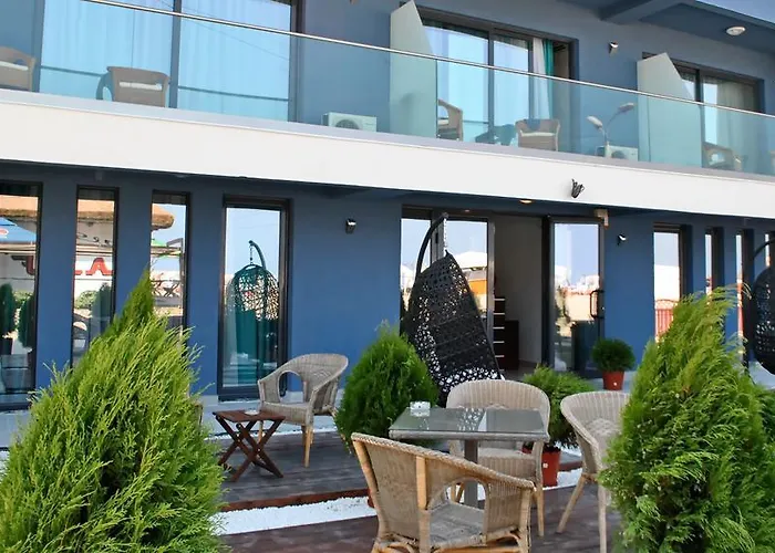 Ryanna Pe Plaja Belona 招待所 艾福雷诺德