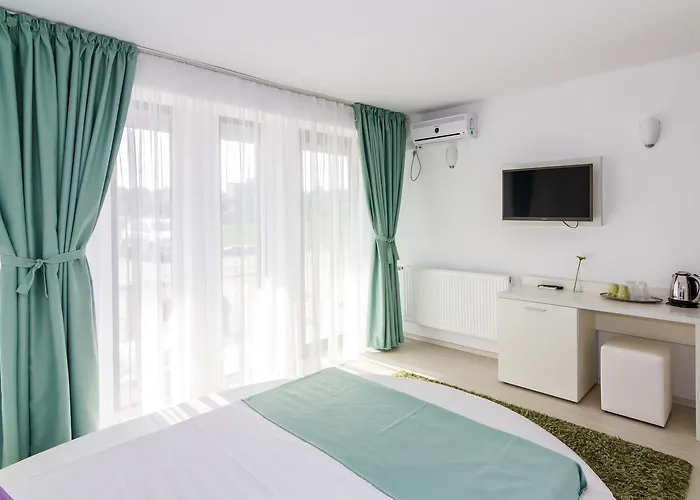 게스트하우스 Ryanna Pe Plaja Belona 4*